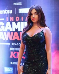 Call Girls in New Ashok Nagar Delhi : ☎️ ((9873111406)), 💘 Low rate best call girl service 💘